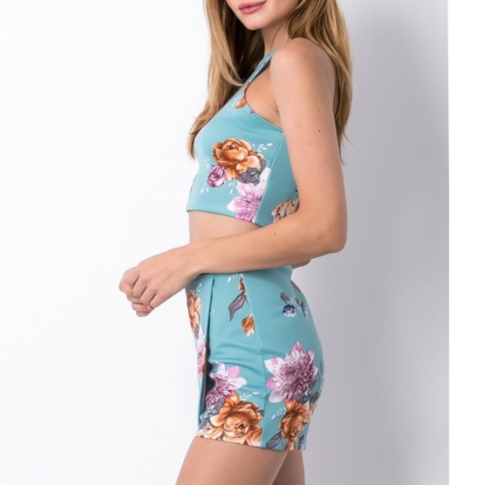 Print Sleeveless Crop Top & Skort Set - Picture 2 of 4